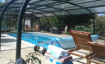 House with 2 Bedrooms in Massillargues-Attuech, with Shared Pool, Enclosed Garden and Wifi