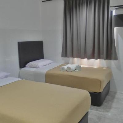 Bilik Kembar Mewah Kupon Comfort Two Hotel