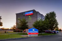 Candlewood Suites 梅德福