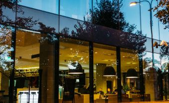 Q Hotel Plus Wrocław - Housity