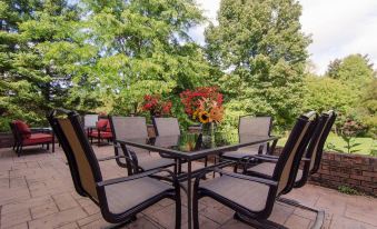 Windsong Manor - Housity