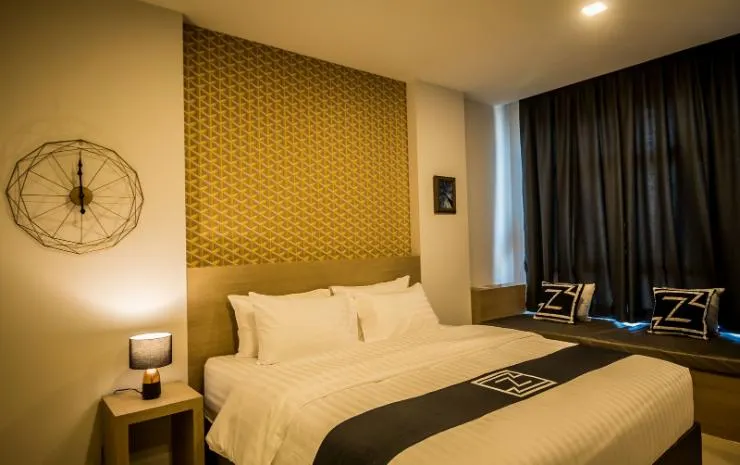 Triple Z King Room