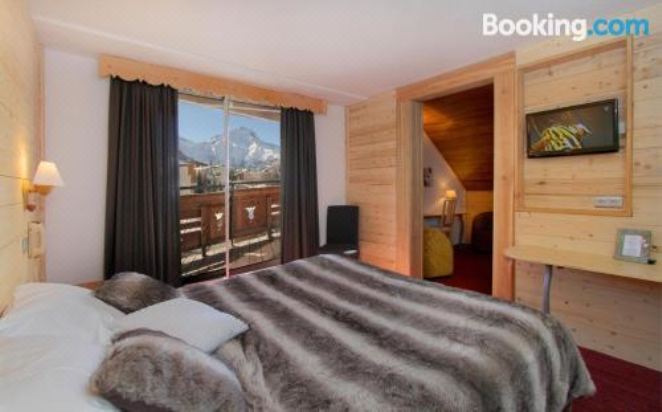 Hotel Adret Family Room with Balcony