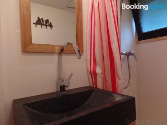 Chalet le Grand Paddock Four Bedrooms Chalet