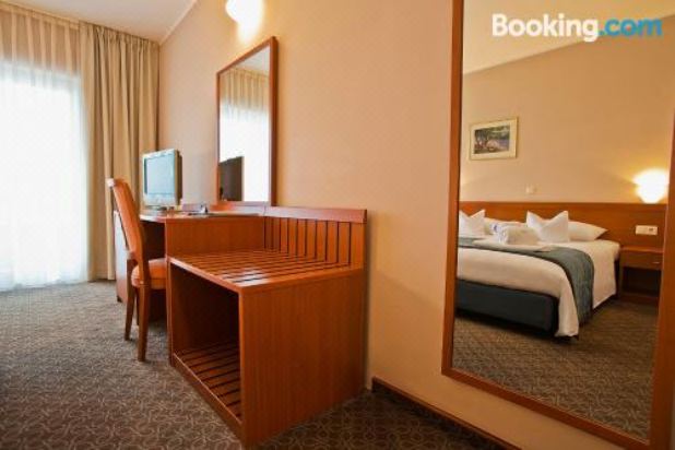 高级双人房（带阳台）