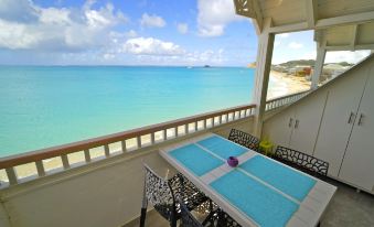 Grand Case Beachfront Apartment