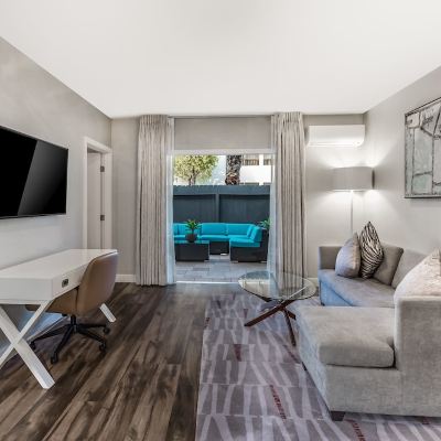 Accessible Catalina Luxury Suite