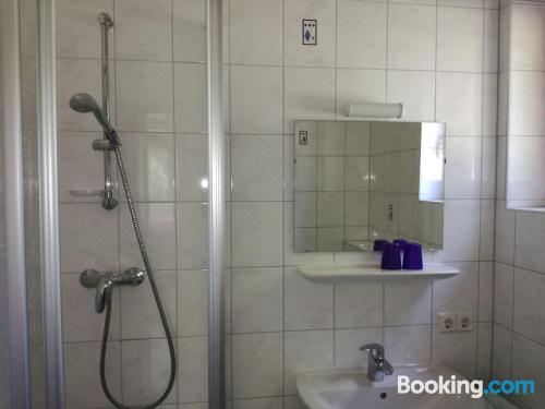 带山景的双人间