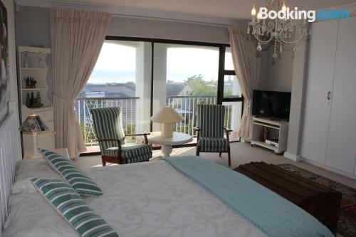 Sit-en-Kyk Five-Bedroom Holiday Home