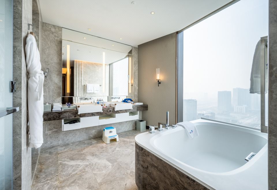 大嘴猴親子主題豪華雙床房