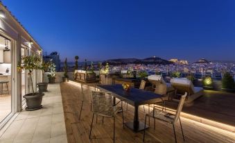 Supreme Luxury Suites by Athens Stay