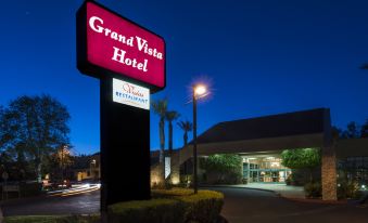 Grand Vista Hotel