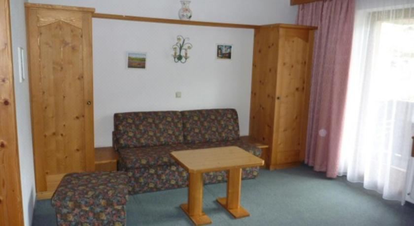 一卧室公寓（带阳台）