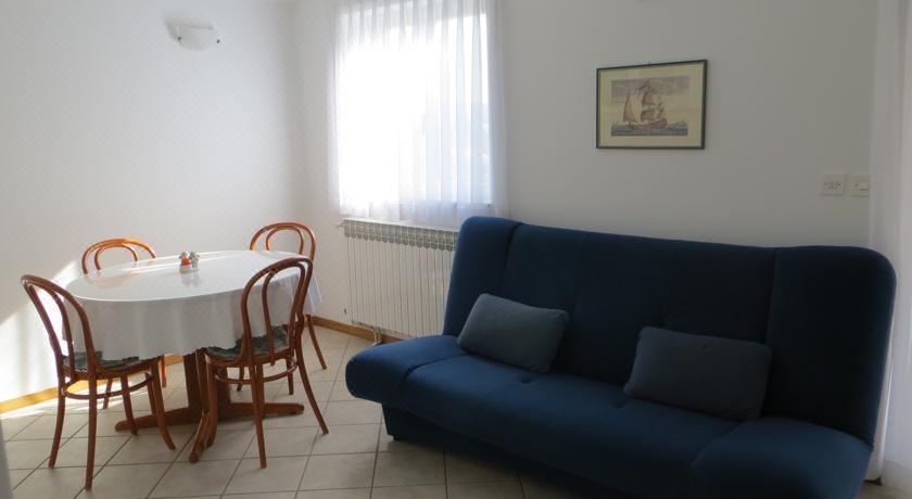 带阳台的海景一卧室公寓