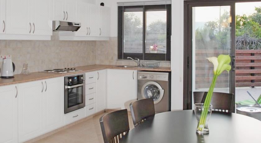 两卧室联排别墅