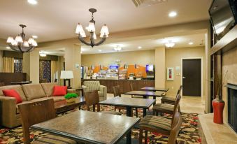 Holiday Inn Express & Suites Kodak East-Sevierville