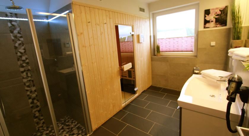 带阳台和露台的双卧室公寓