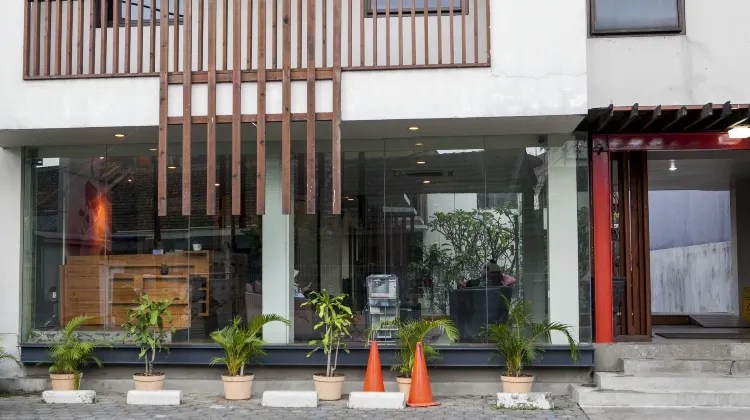 RedDoorz Plus near Asia Afrika 3 外観