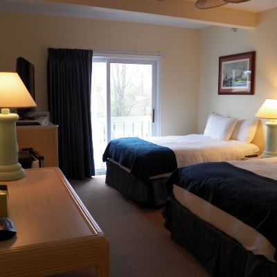 Deluxe Suite with Two Double Beds
