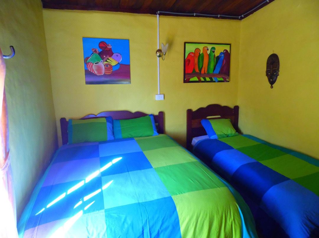 La Casa Amarilla - Banos