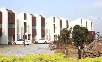 Jeju Sorang N Farms Village - Housity