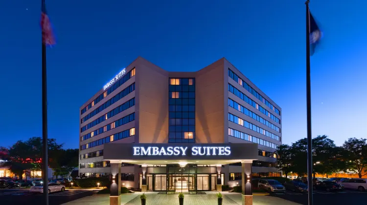 Embassy Suites by Hilton Tysons Corner Exterior