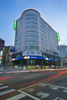 Cambridge Tainan Hotel