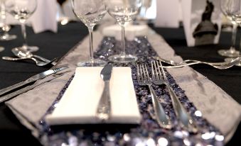Crowne Plaza Stratford-upon-Avon by IHG - Housity