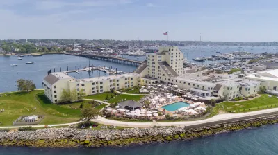Newport Harbor Island Resort Hôtels à : 
