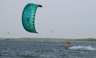 De Silva Wind Resort Kalpitiya - Kitesurfing School Sri Lanka