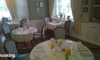 Alcombe House - Housity