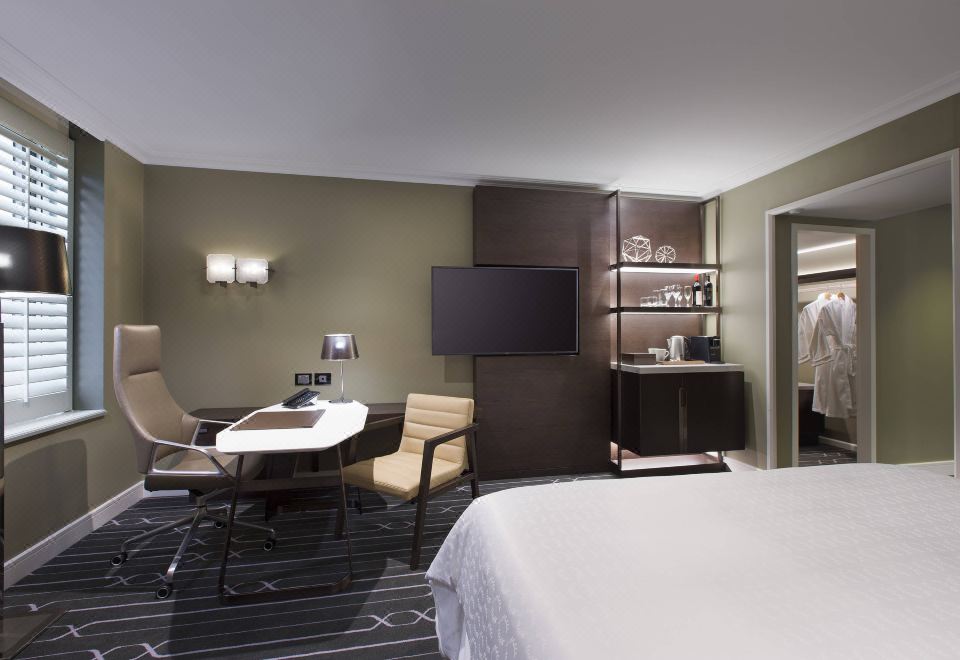 Sheraton Grand Sydney Hyde ParkCity Side King Room