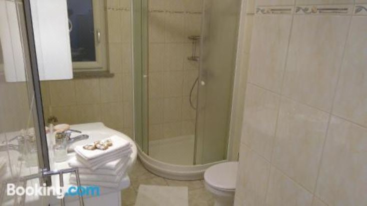 带天井的两居室公寓