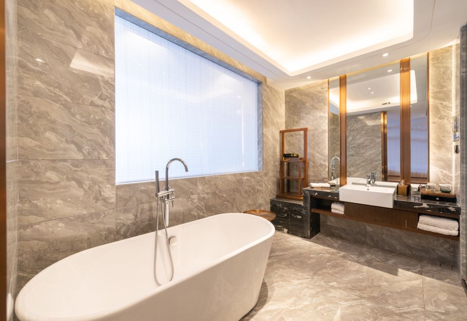 Huayang International HotelDeluxe Family Room