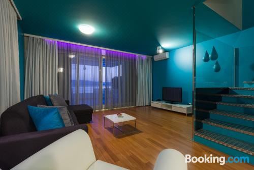 复式两卧室公寓 - 带露台和海景