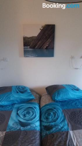 带浴室的双床房