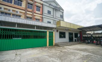 Rajawali Homestay - Housity