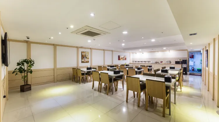 Orsay Business Hotel 食事・レストラン