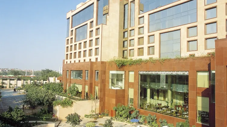 Sheraton New Delhi Hotel Exterior