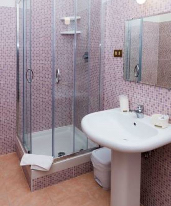 双人房（带独立浴室）