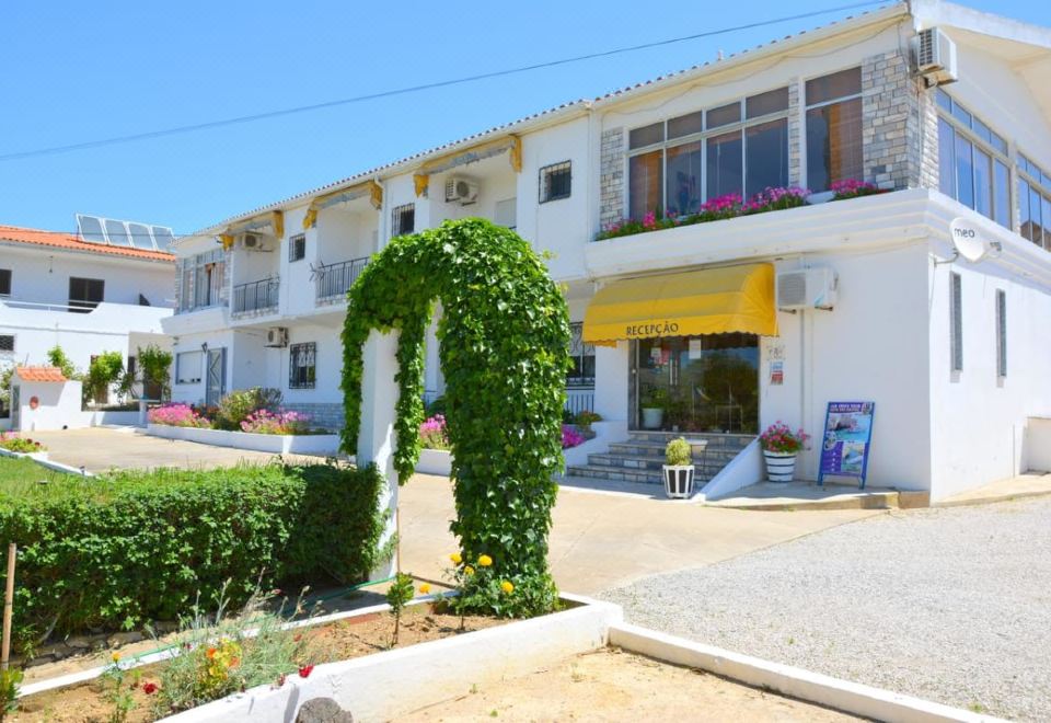 Villa Belinha - Guest House - Housity