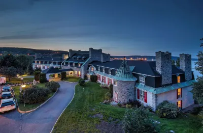 Hôtel le Manoir Baie-Comeau Hotels in 