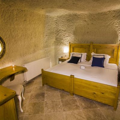 Garden Cave Suite