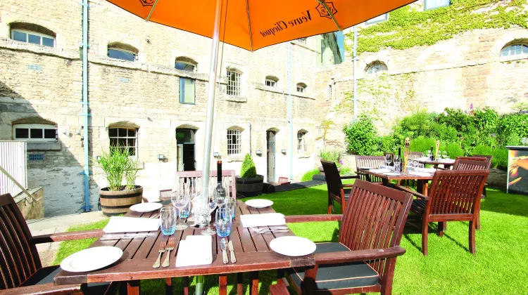 マルメゾン オックスフォード 食事・レストラン