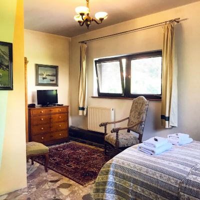 Classic Double Room with Double Bed-Non-Smoking