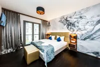 Best Western Plus Royal Suites