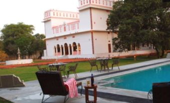 Hotel Bijay Niwas Palace