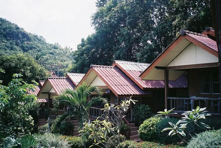 Bungalow with Fan 1 Queen bed