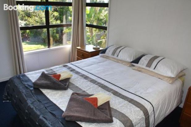 Bucks Point - Norfolk Island Holiday Homes Four-Bedroom House