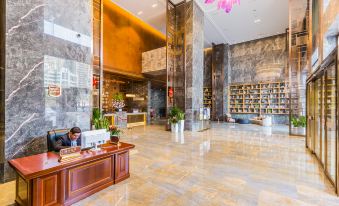 Venus Royal Hotel (Foshan Kuiqi Road Subway Station Creative Industrial Park)